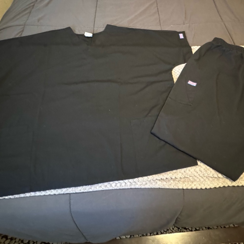 Cherokee scrub set